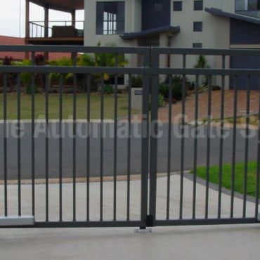 Pictures of Swinging Gates, Image Gallery - Brisbane Automatic Gates